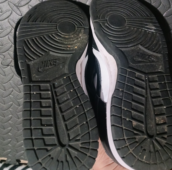 Women Nike Dunk panda low sneakers - Picture 9 of 15